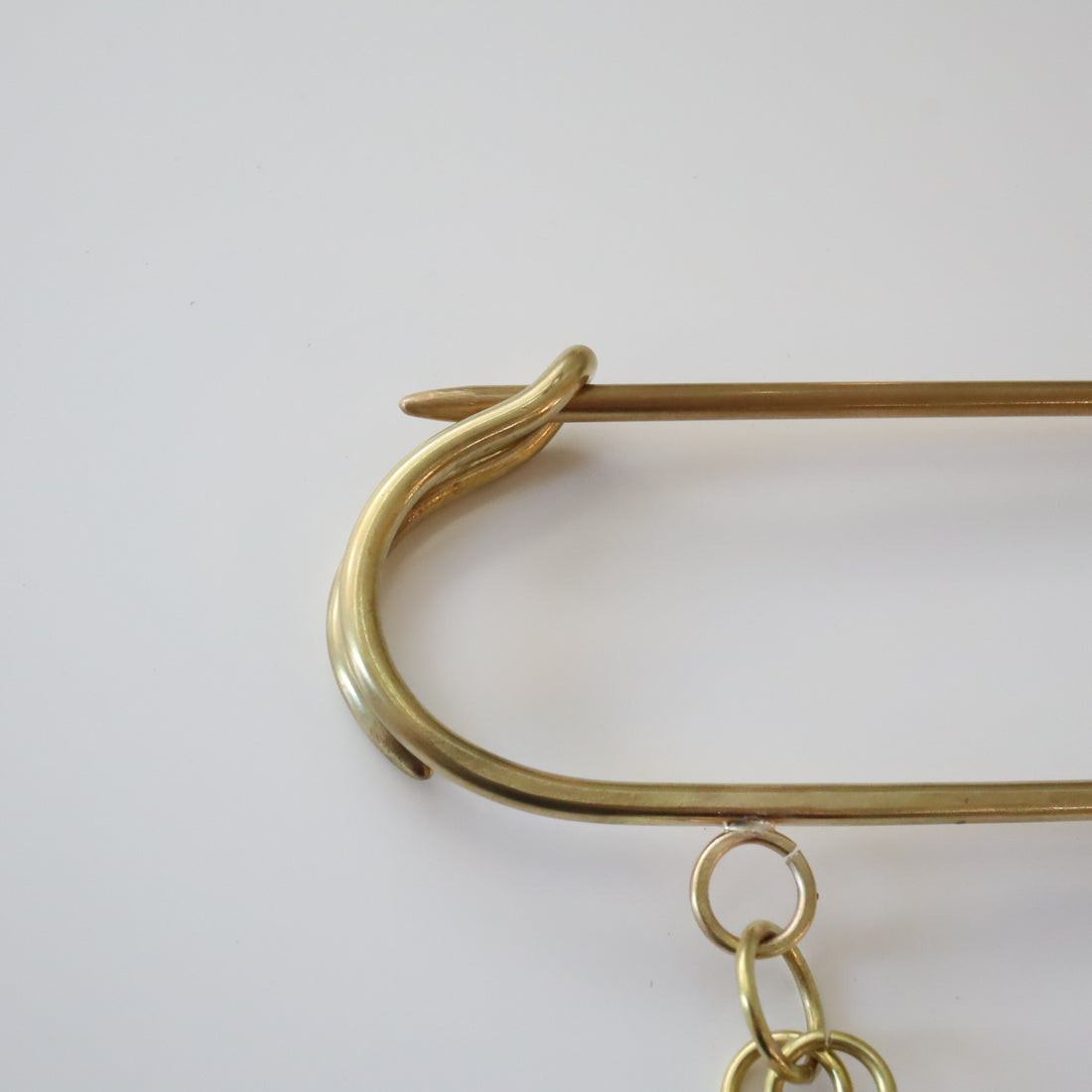 O'Tru no Trus  BIG PIN SCULPTURE『C』