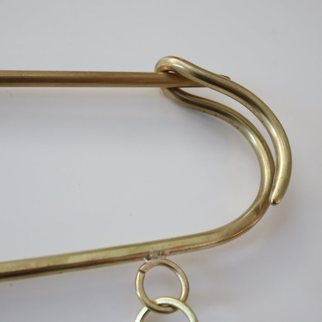 O'Tru no Trus  BIG PIN SCULPTURE『C』