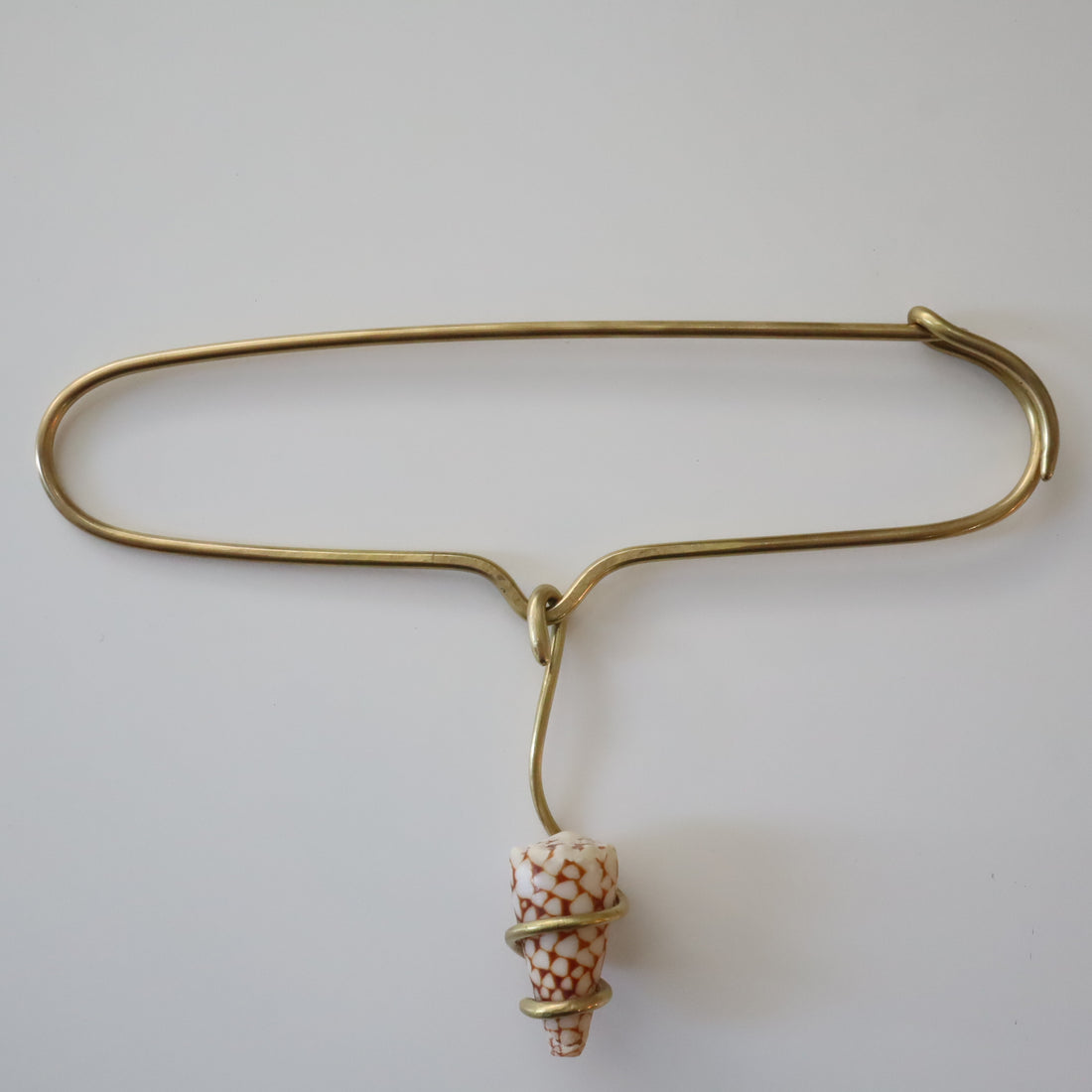 O'Tru no Trus  BIG PIN SCULPTURE『F』