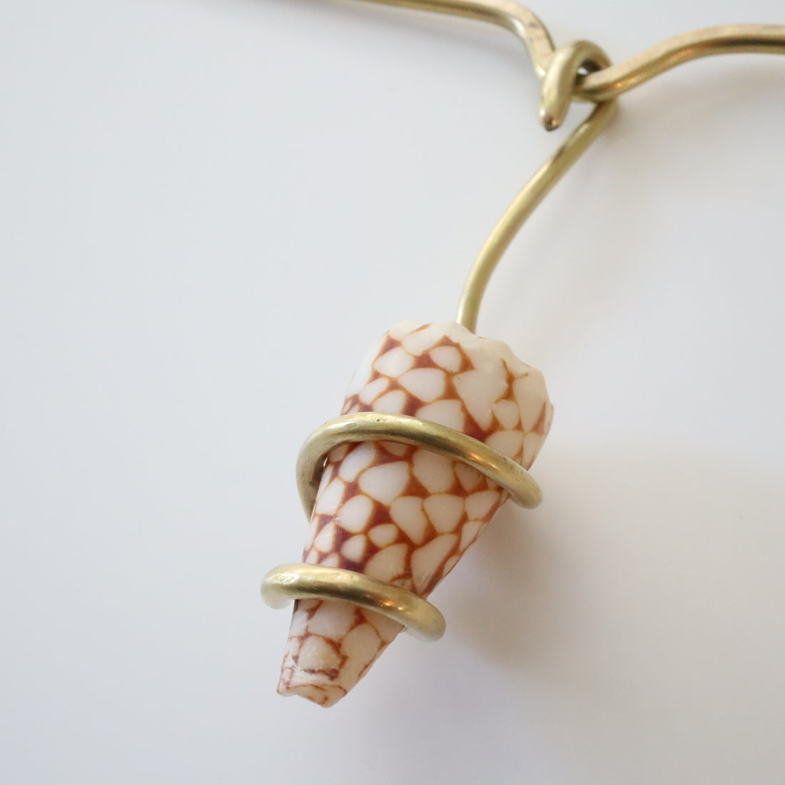 O'Tru no Trus  BIG PIN SCULPTURE『F』