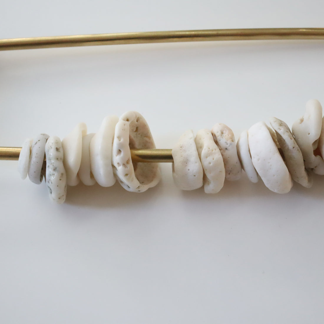 O'Tru no Trus  BIG PIN SCULPTURE『G』