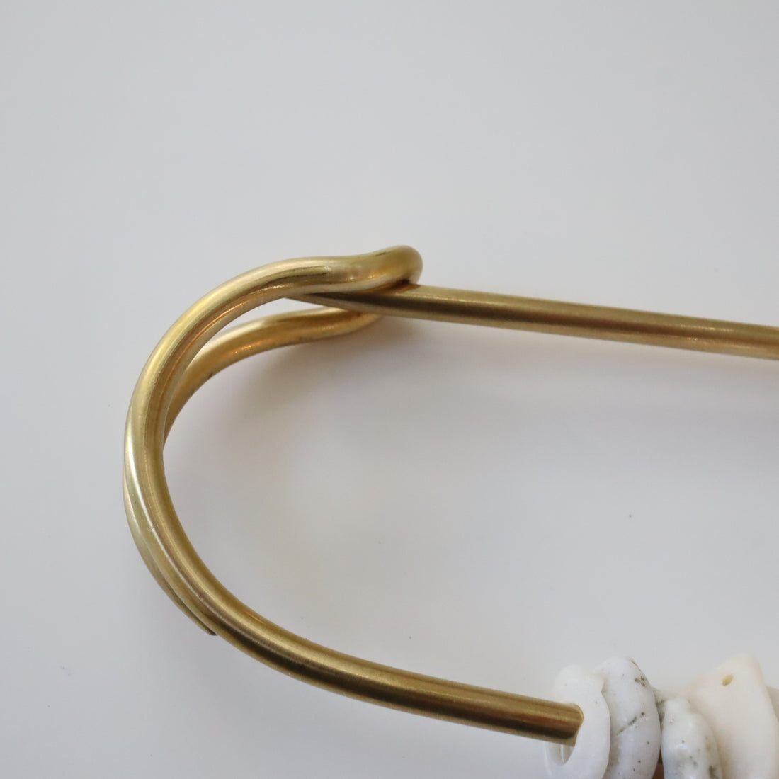 O'Tru no Trus  BIG PIN SCULPTURE『G』