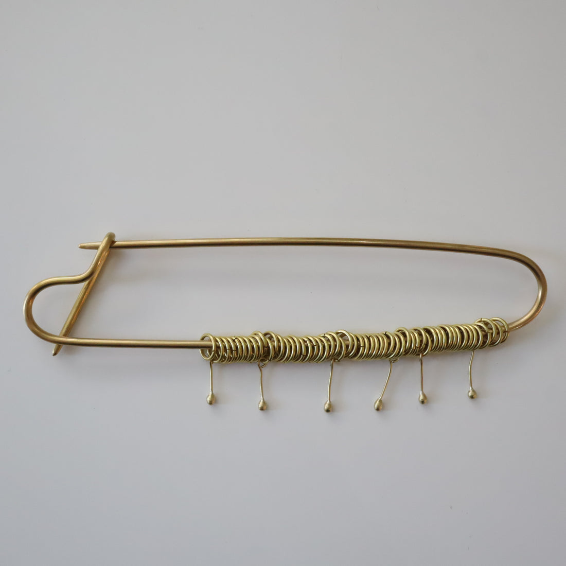 O'Tru no Trus  BIG PIN SCULPTURE『H』