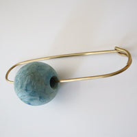 O'Tru no Trus  BIG PIN SCULPTURE『J』