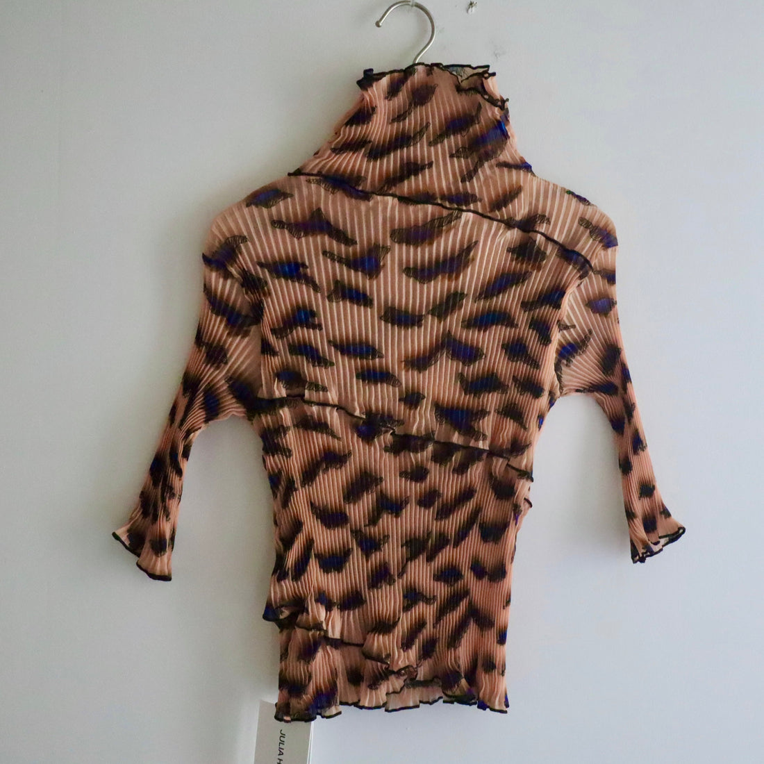 ＜EXCLUSIVE＞JULIA HEUER  LASSE PLEATED TOP FRED