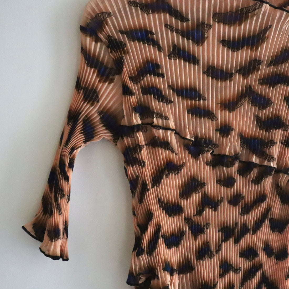 ＜EXCLUSIVE＞JULIA HEUER  LASSE PLEATED TOP FRED