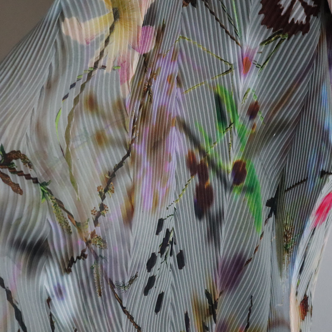 JULIA HEUER  HANDPLEATED STACY KAFTAN