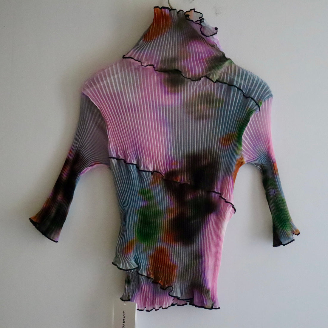 ＜EXCLUSIVE＞JULIA HEUER  LASSE PLEATED TOP MARIS