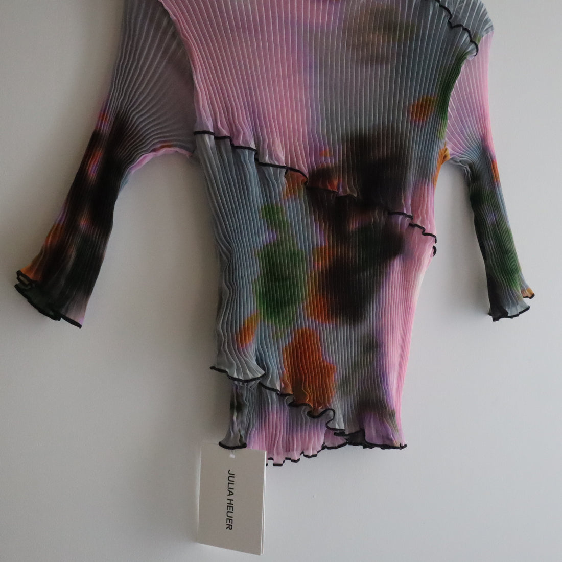 ＜EXCLUSIVE＞JULIA HEUER  LASSE PLEATED TOP MARIS