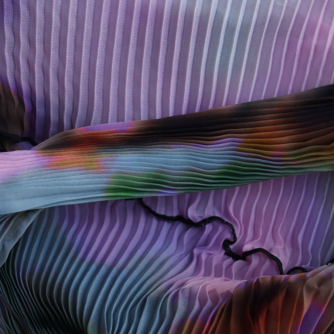 ＜EXCLUSIVE＞JULIA HEUER  LASSE PLEATED TOP MARIS