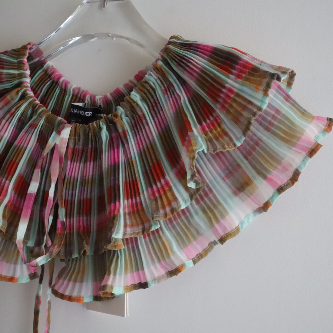 JULIA HEUER  WINNIE PLEATED COLLAR TAREK