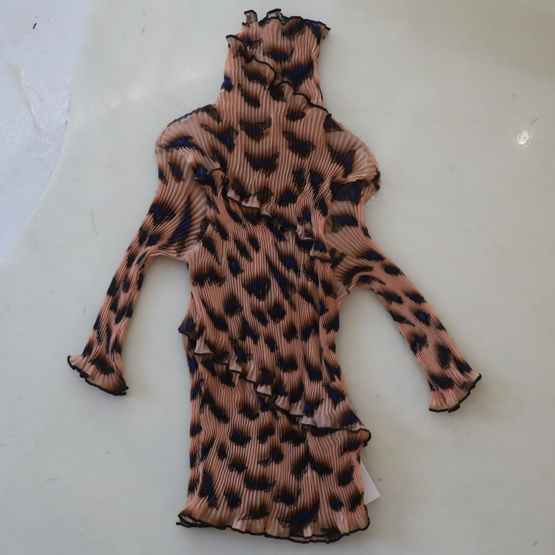 ＜EXCLUSIVE＞JULIA HEUER  LASSE PLEATED TOP FRED