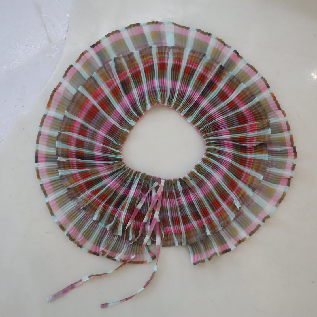 JULIA HEUER  WINNIE PLEATED COLLAR TAREK