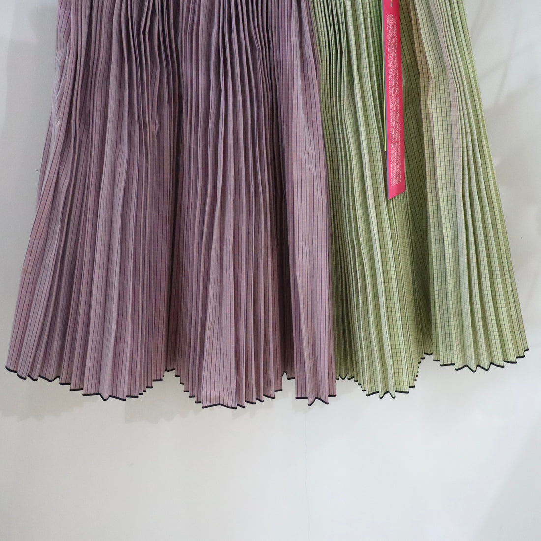 CHOPOVA LOWENA  CLOVER KNEE DARABINER SKIRT