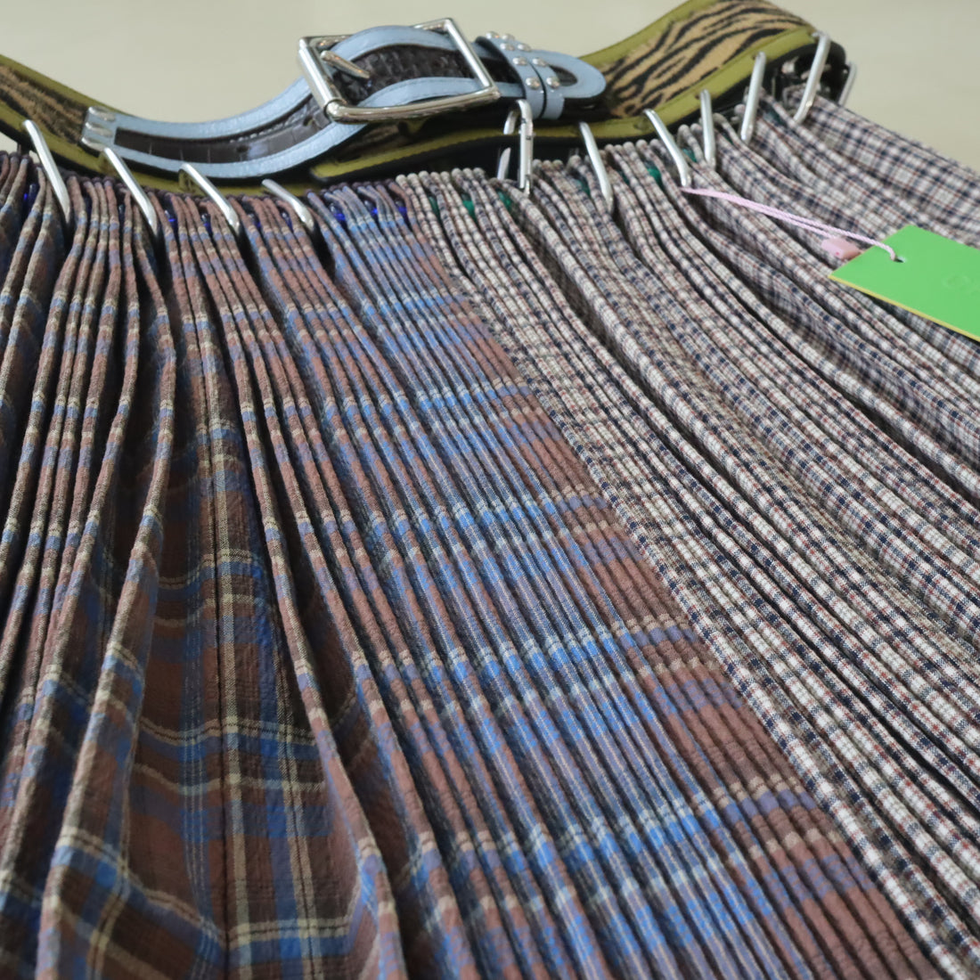 CHOPOVA LOWENA  COTTON MINI CARABINER SKIRT