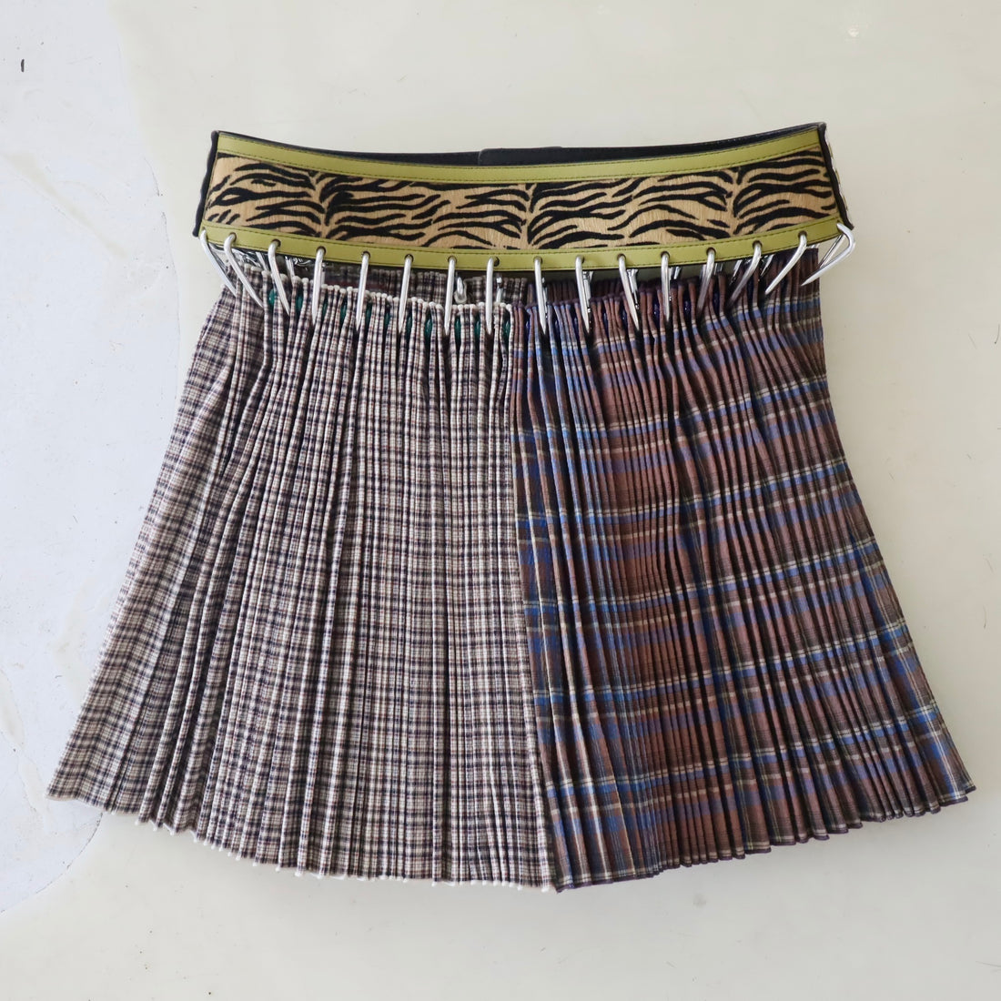 CHOPOVA LOWENA  COTTON MINI CARABINER SKIRT