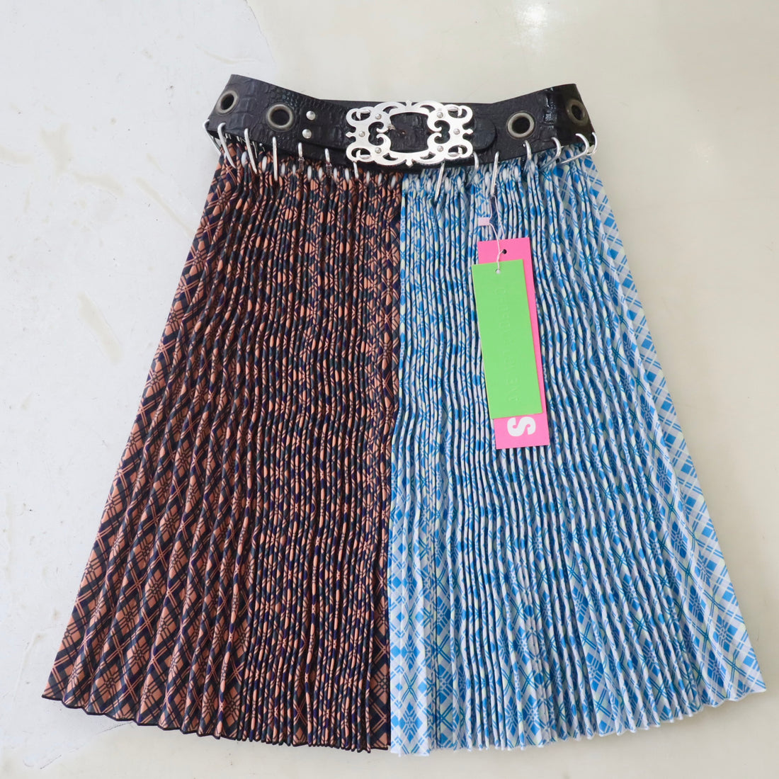 CHOPOVA LOWENA  PAT KNEE CARABINER SKIRT