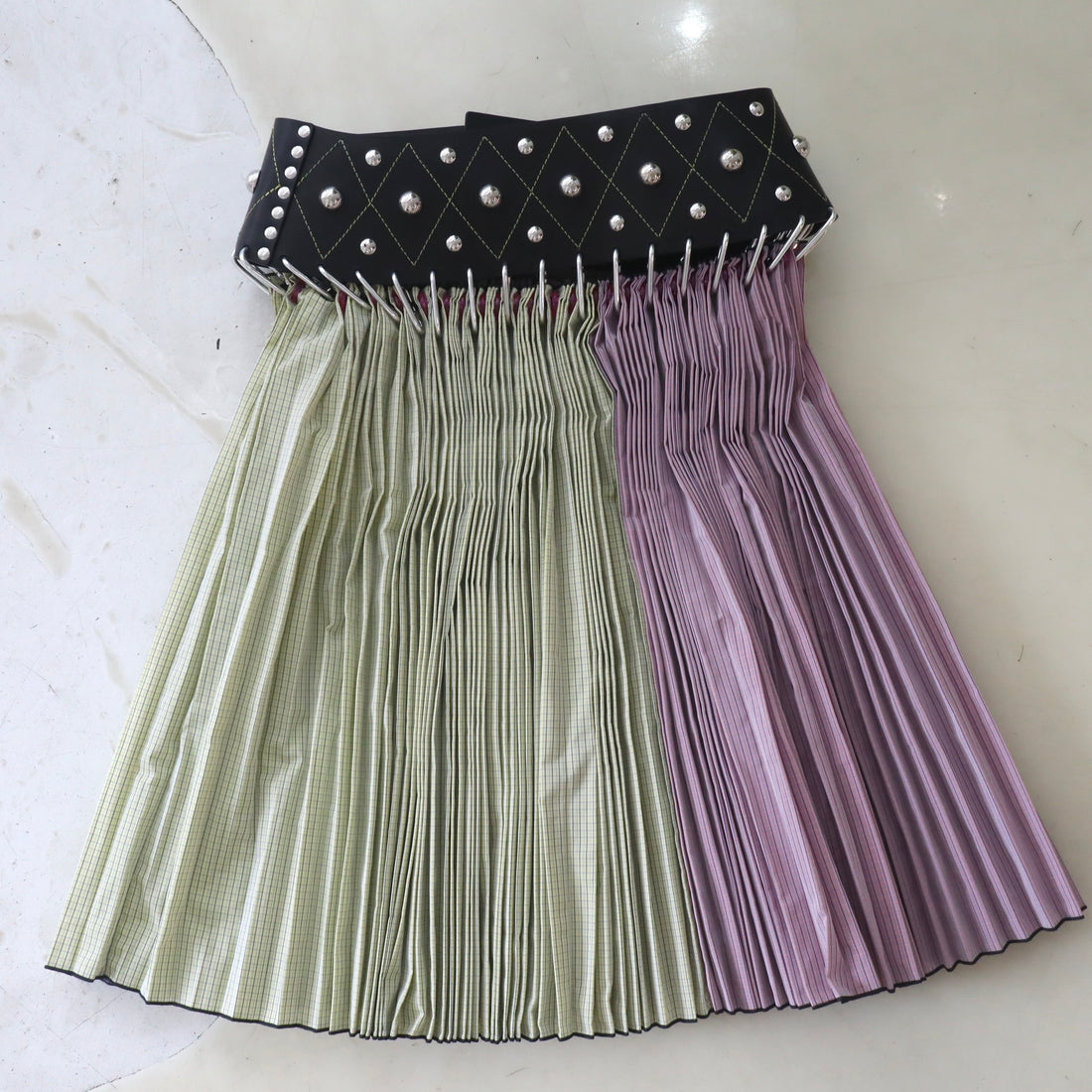 CHOPOVA LOWENA  CLOVER KNEE DARABINER SKIRT