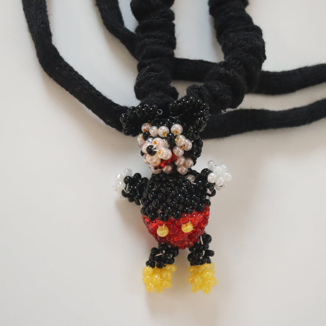 LOU DE BÈTOLY  BEADS NECKLACE “I”