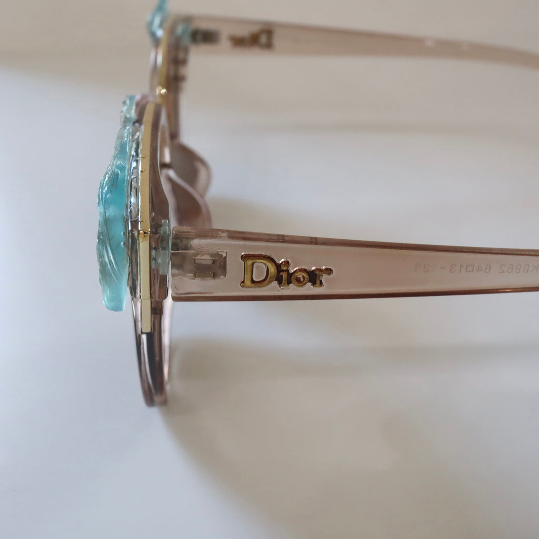 ANIGIG  MOLDING GLASSES