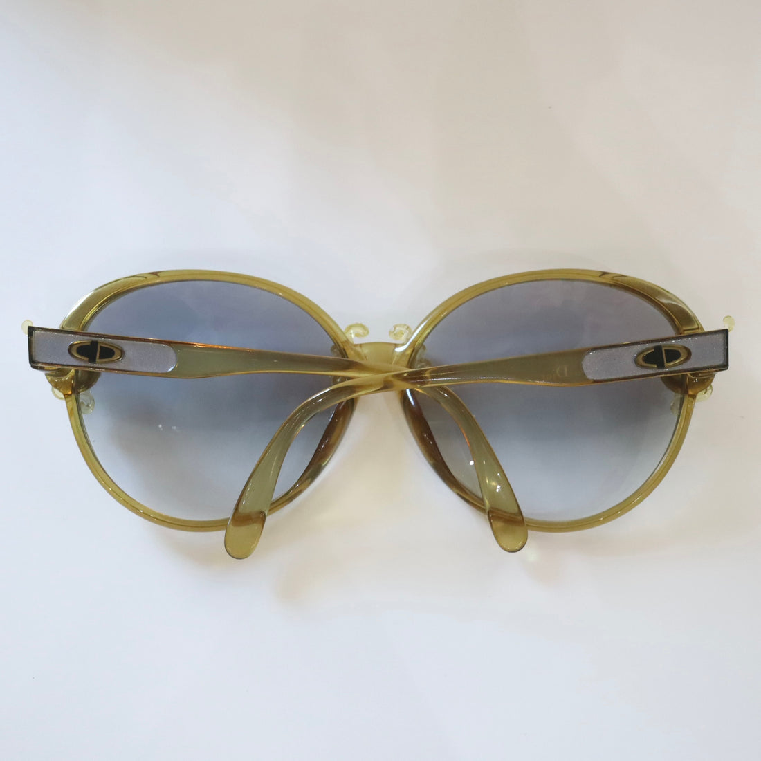 ANIGIG  MOLDING GLASSES