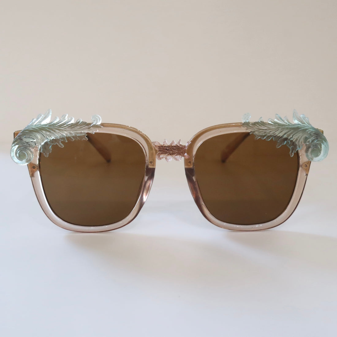 ANIGIG  MOLDING GLASSES
