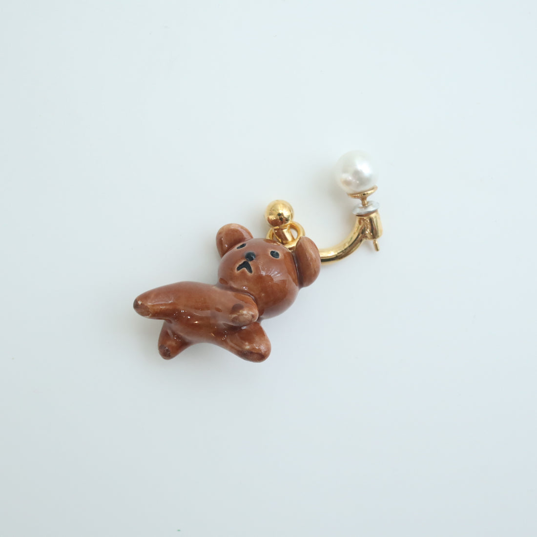 ANDRESGALLARDO  SNUFFY & PEARL SING EARRING