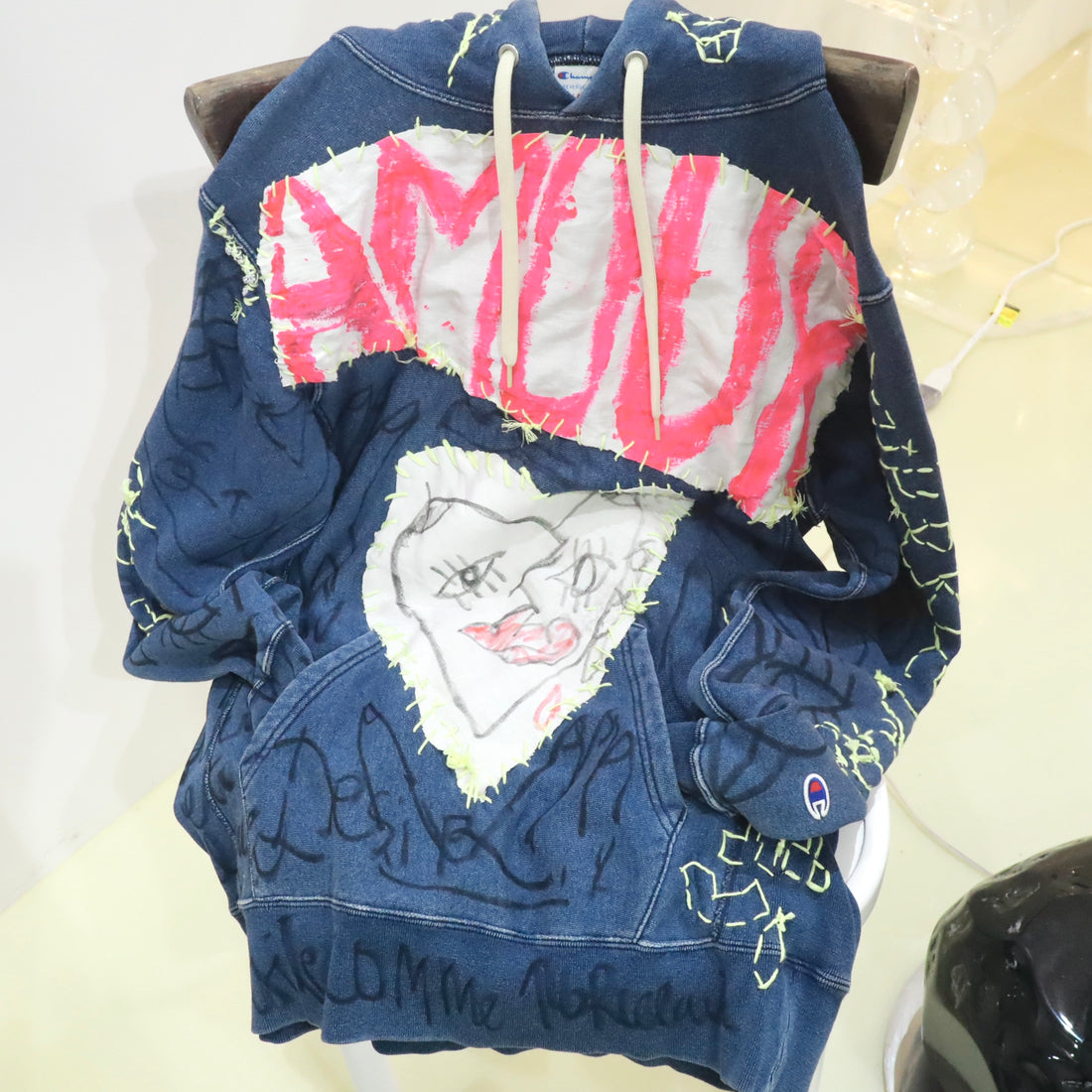 VAVA DUDU  EMBROIDERY HOODIE BLACK