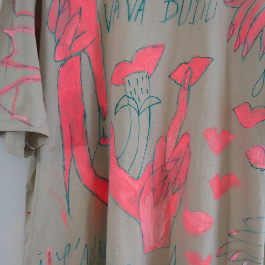 VAVA DUDU  PAINTED T-SHIRTS