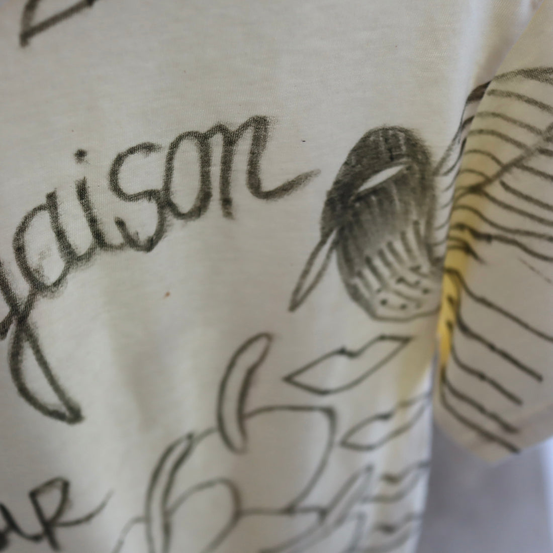 VAVA DUDU  PAINTED T-SHIRTS
