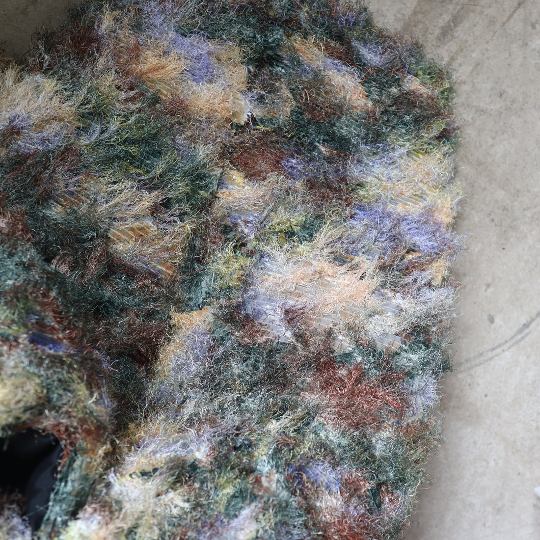 ＜EXCLUSIVE＞JULIA HEUER  KNOX PLEATED FURRY DRESS IN AMBER INGRID