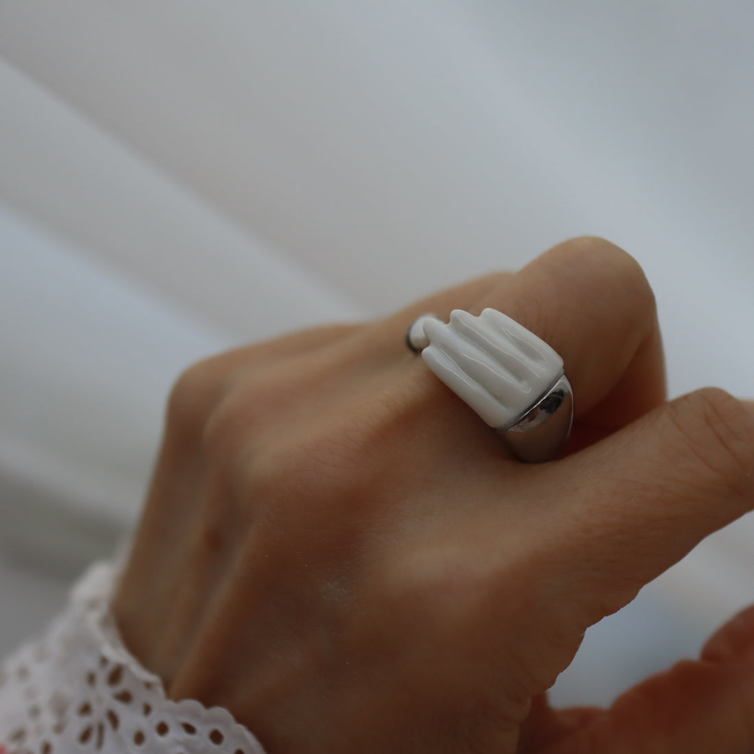 ANDRESGALLARDO  HAND GRAB RING