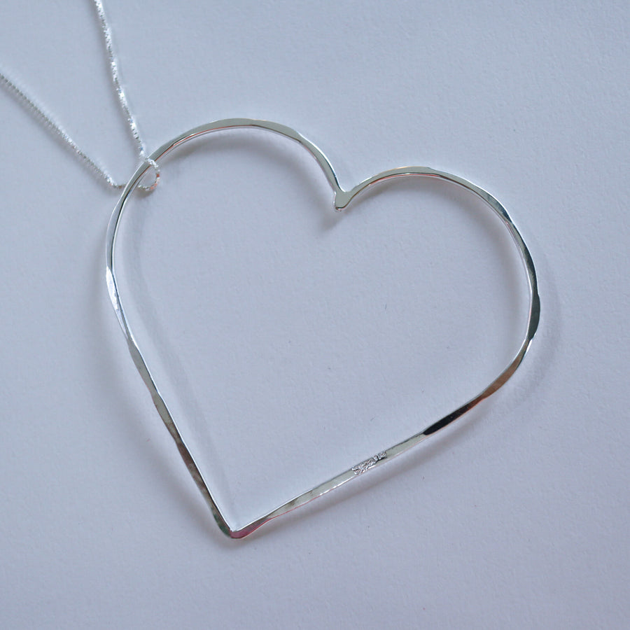 SEE MEALMA OPEN HEART NECKLACE