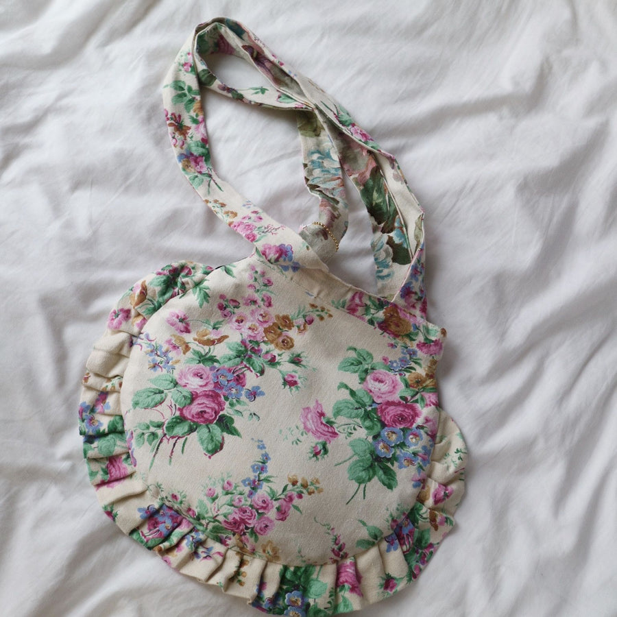 THE MAGPIE AND THE WARDROBE FRILLY BAG